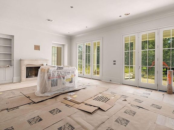 4th image of 30 Oaklawn Dr