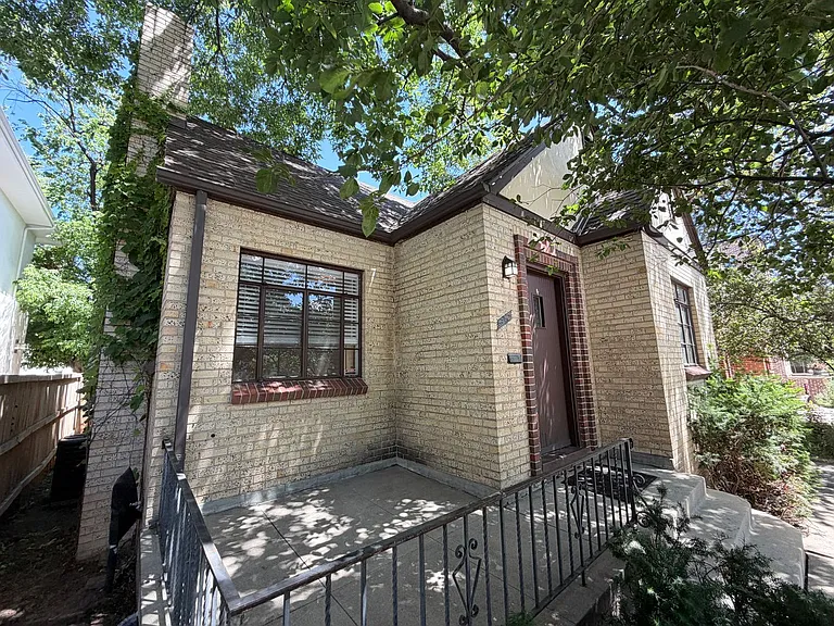 340 S Franklin St — Photo 33