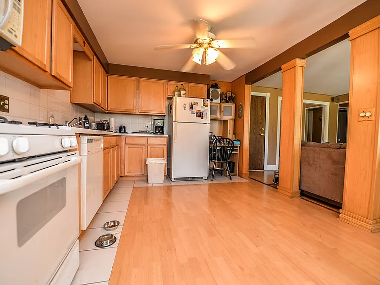 8454 W Catalpa Ave #2 — Photo 4