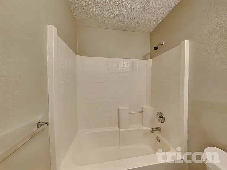 3916 Golden Horn Ln — Photo 14