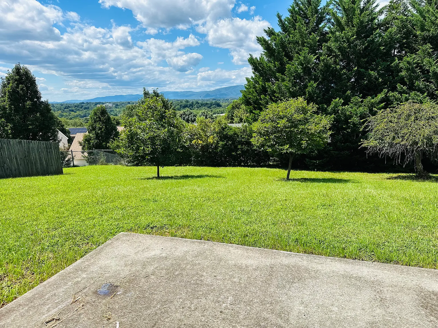 4826 Golfview Dr NE — Photo 4