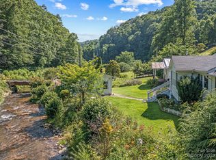 1615 Pigeon Roost Rd, Green Mountain, NC 28740