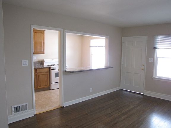 3rd image of 1703 W Balboa Blvd APT 2
