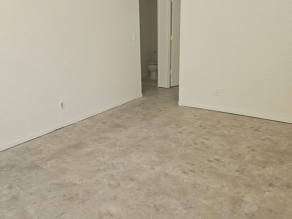 5th image of 1513 Lynne Renee Ct #2