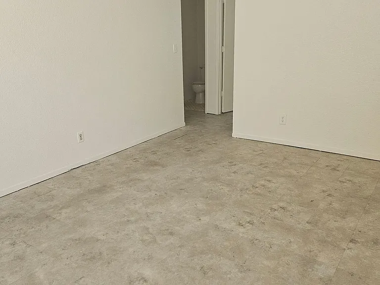 1513 Lynne Renee Ct — Photo 5