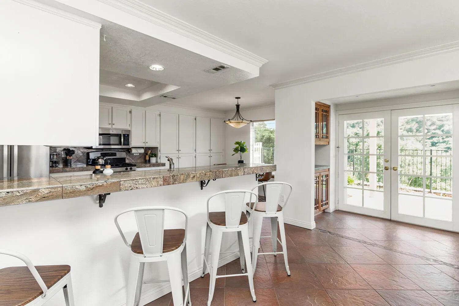 1553 Green Oak Rd — Photo 4