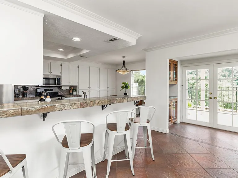 1553 Green Oak Rd — Photo 4