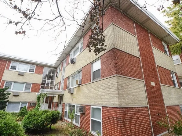 6357 W Addison St #2F, Chicago, IL 60634