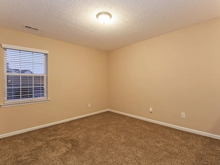 15239 Pangborn Pl — Photo 10