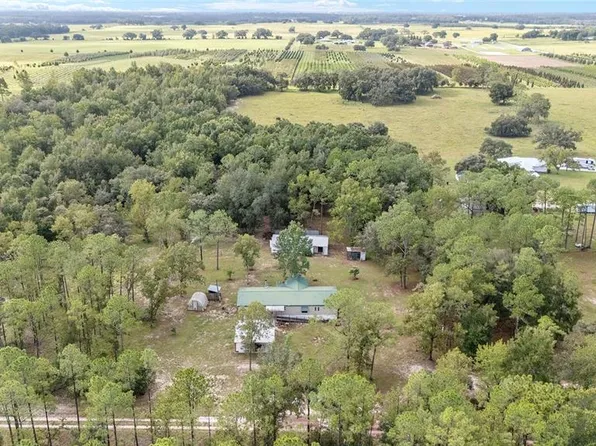 20490 NW 27th St, Morriston, FL 32668