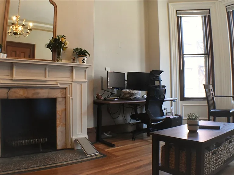 31 Fairfield St #2 — Photo 4