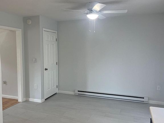 4th image of 404 Cardinal Rd
