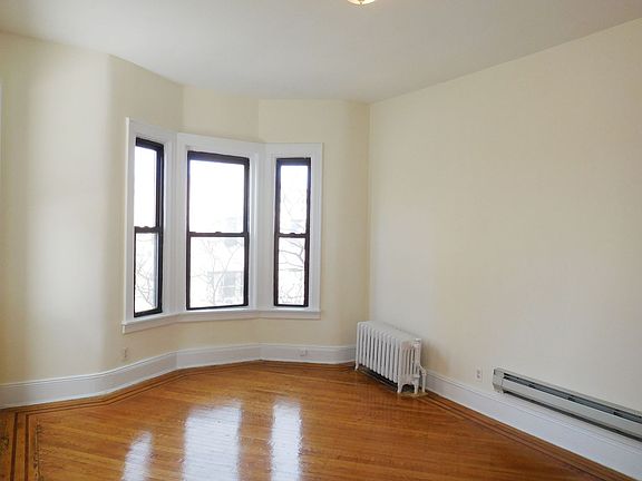 4th image of 820 President St APT 2C