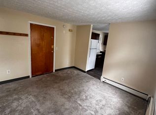 562A Lake Ave, Manchester, NH 03103