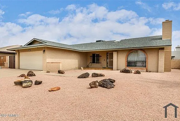 3 bed, 1938 sqft, $3,300 — Photo 1