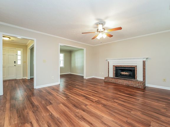 5th image of 2648 Laurel Woods Ln SE