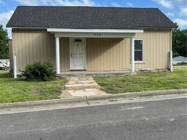 407 W 23rd St, Higginsville, MO 64037