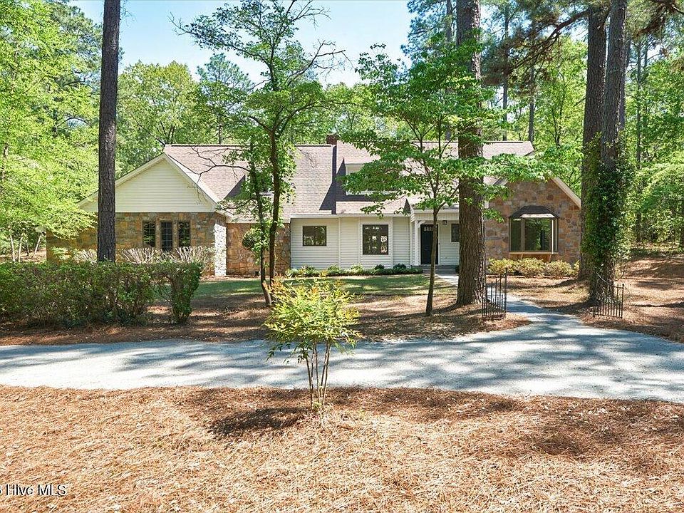 1st image of 141 Bridgewater Drive