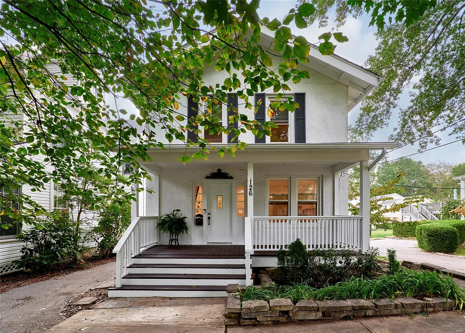 126 Plant Ave photo 1