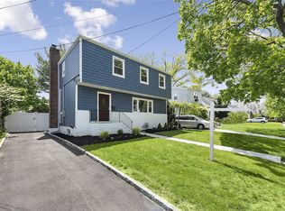 1433 Kew Ave, Hewlett, NY 11557
