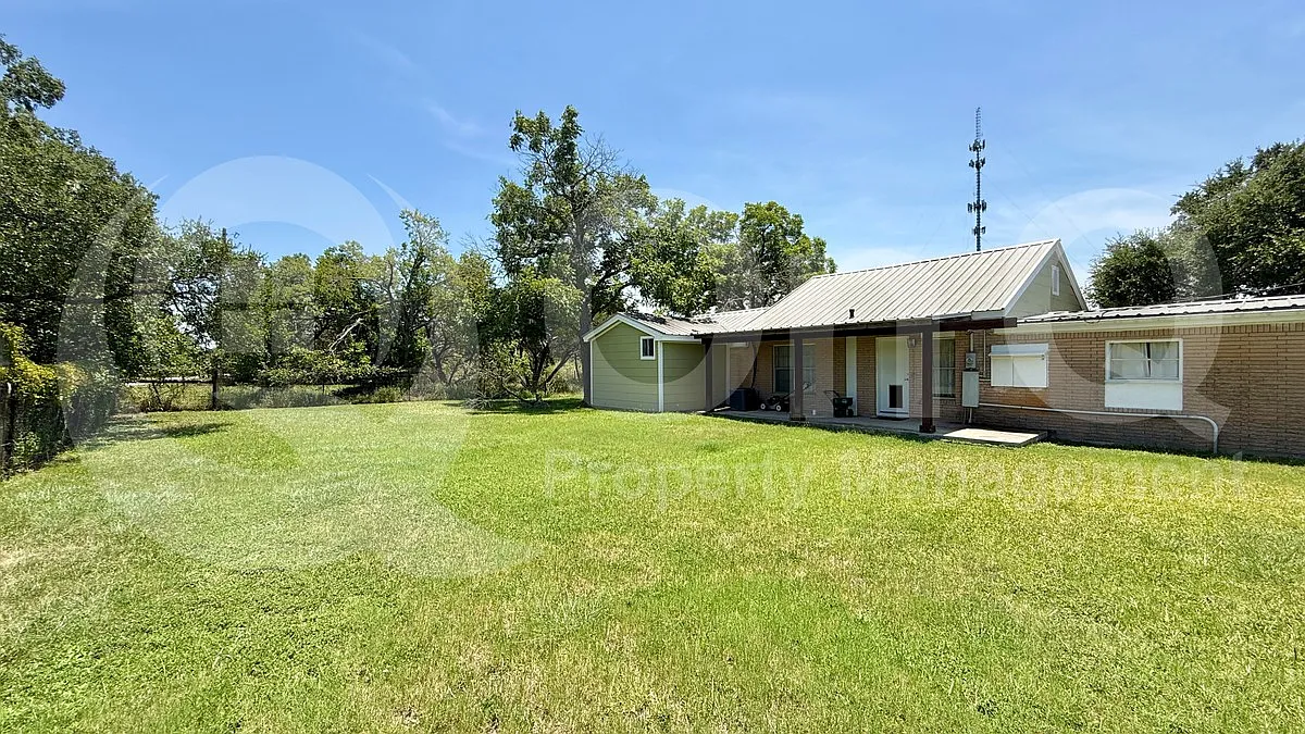 2 bed, 2.0 bath, 1560 sqft, $1,950 — Photo 3