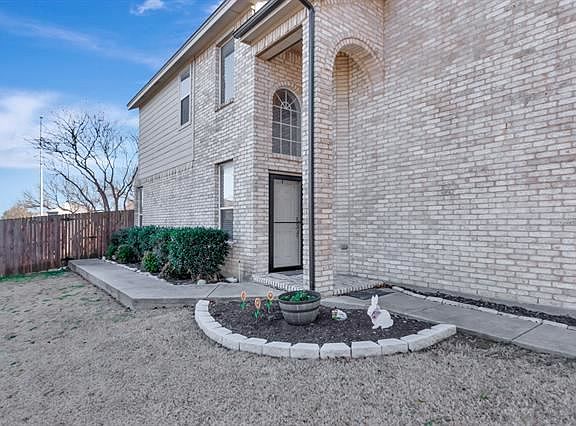 2nd image of 11744 Latania Ln