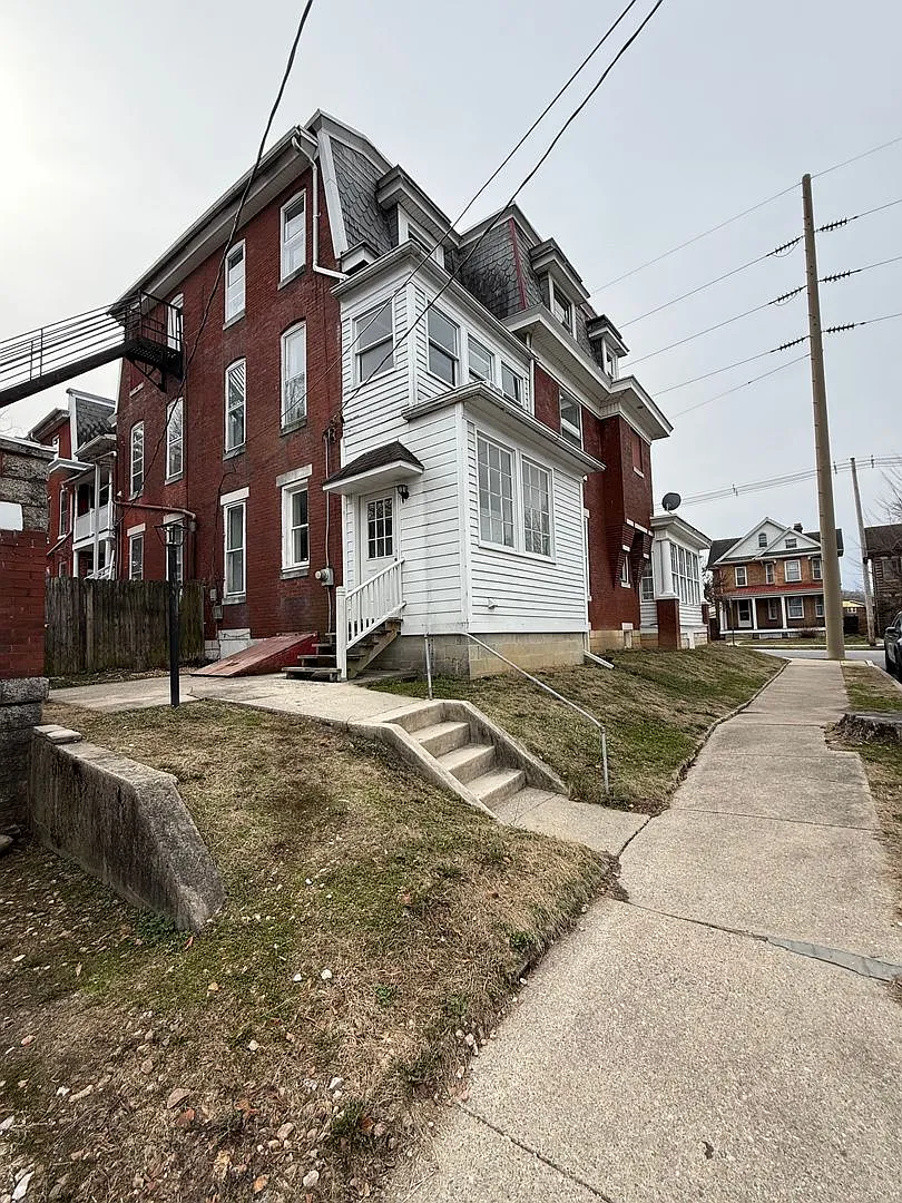 49 W. Commerce Street, Chambersburg, PA 17201 — Photo 4