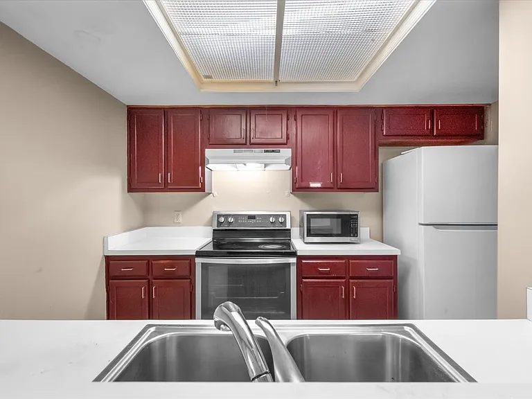 5864 SW 8th Pl — Photo 10