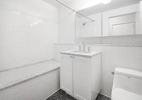 Rented by Mirador Real Estate | media 10