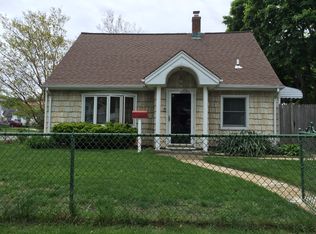 172 Orchid Rd, Levittown, NY 11756