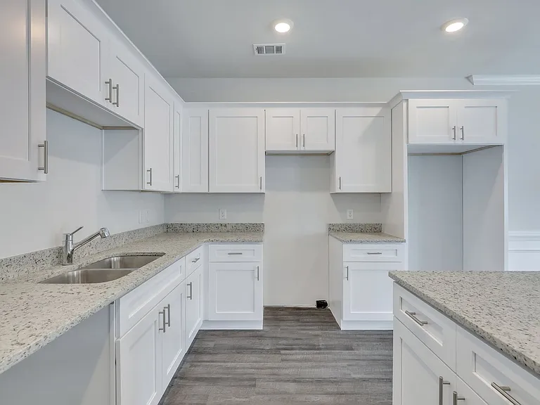 329 Governor Gwinnett Way — Photo 17