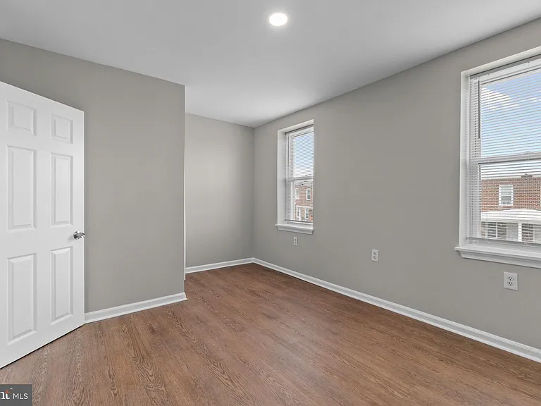 3427 Ravenwood Ave — Photo 20