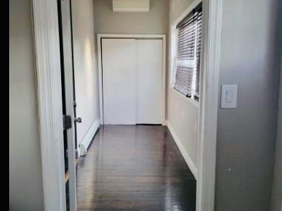 2nd image of 115 N 9th Ave