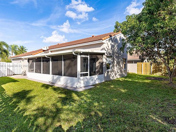 5th image of 13340 NW 13th St