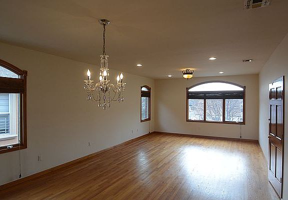 2nd image of 91 Liberty Ave #1B