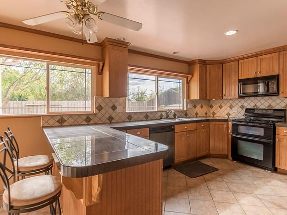 3rd image of 3235 Hanover Ct