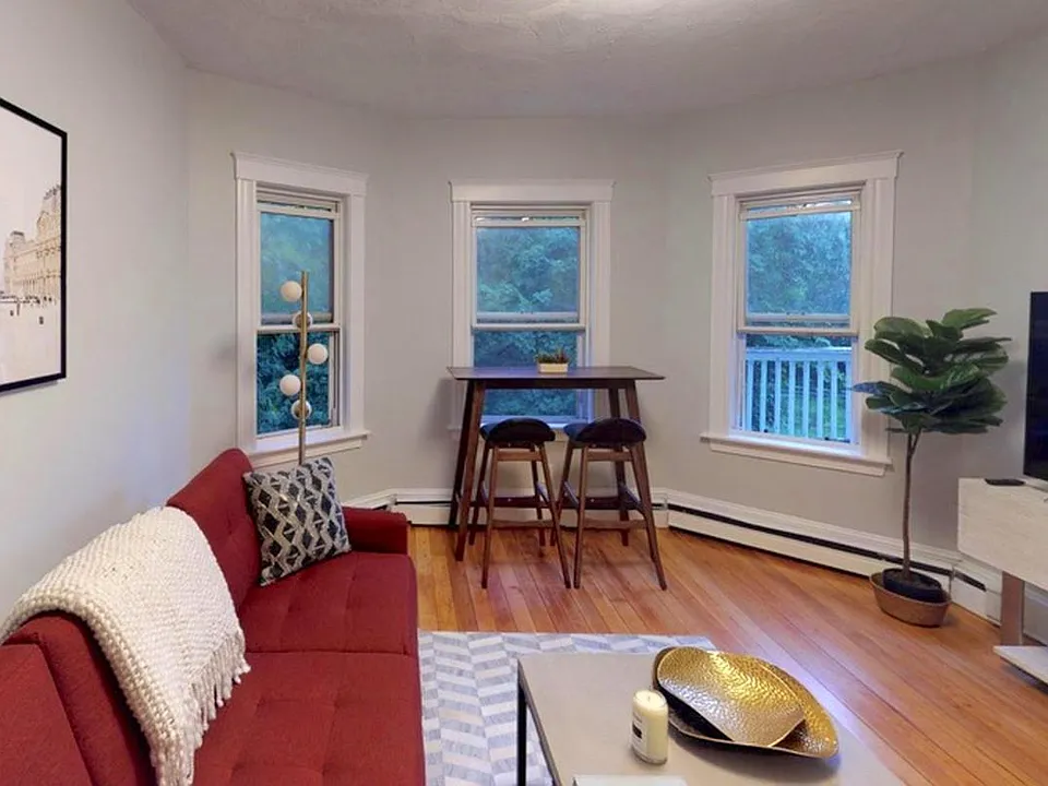 110 Greenbrier St