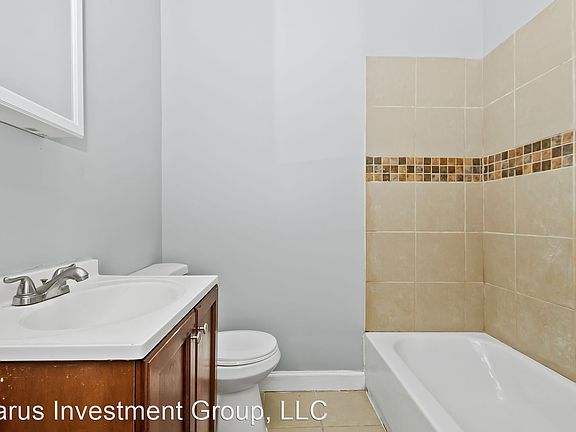 3rd image of 4234 S Michigan Ave #2N
