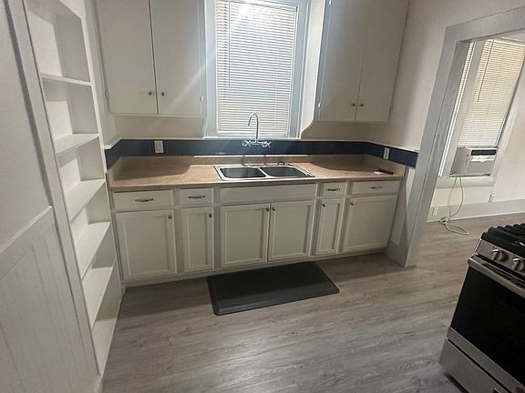 3rd image of 617 15th St