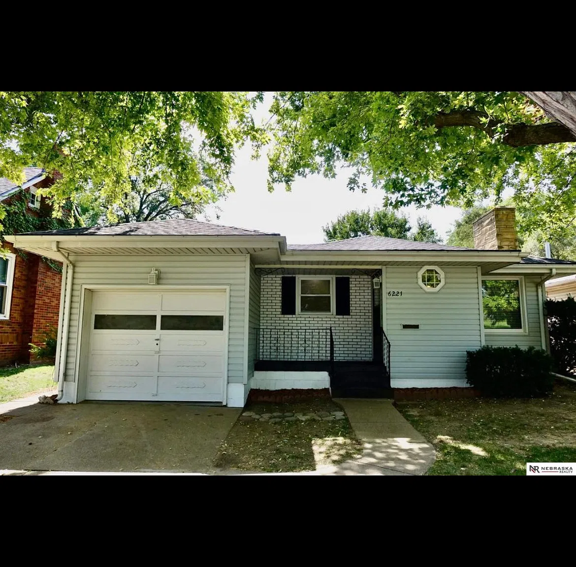 2 bed, 1.5 bath, 1237 sqft, $1,600 — Photo 1