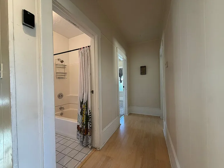 2017 Q St — Photo 31