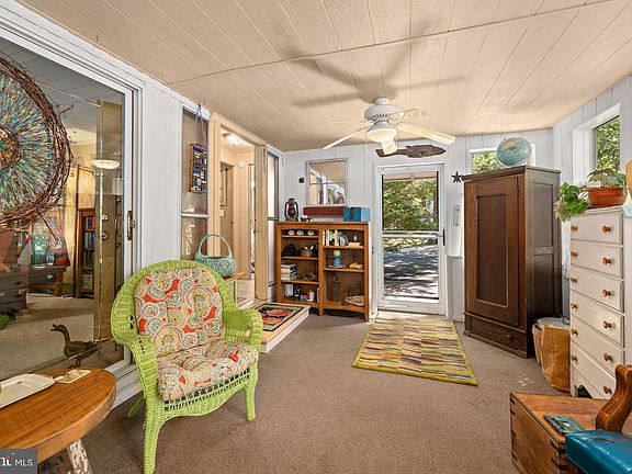 4th image of 18816 Sylvan Dr