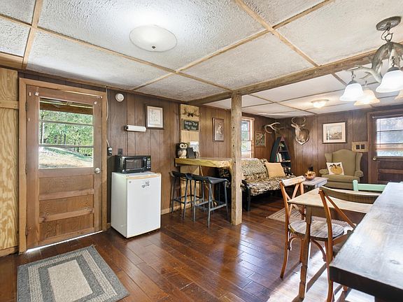 3rd image of 3999 McKee Rd