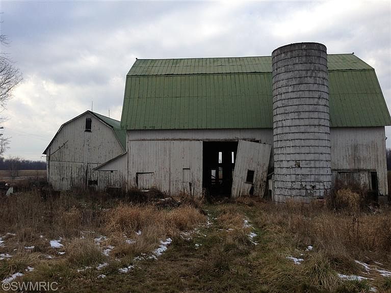 2nd image of 2980 E Territorial Rd