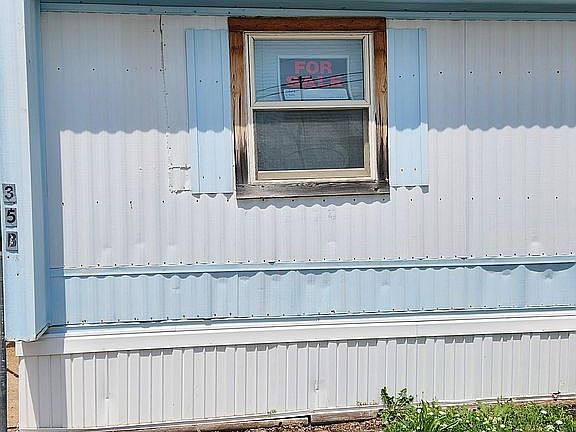 2nd image of 3700 Cornhusker Hwy Trailer 35B