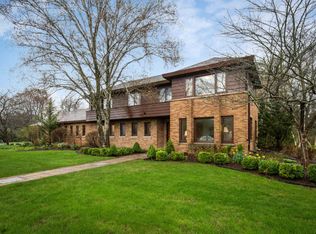 1505 E Standish Pl, Bayside, WI 53217