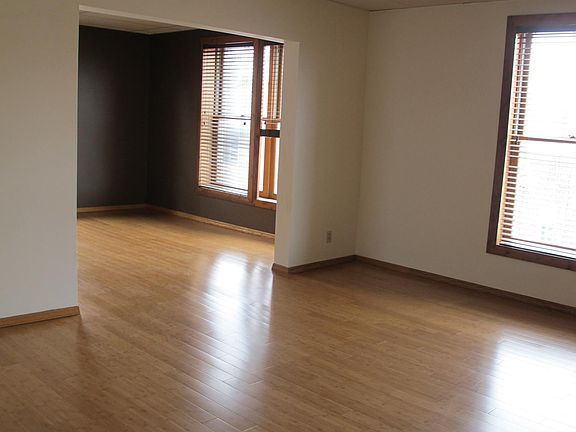 3rd image of 405 Douglas Ave APT B