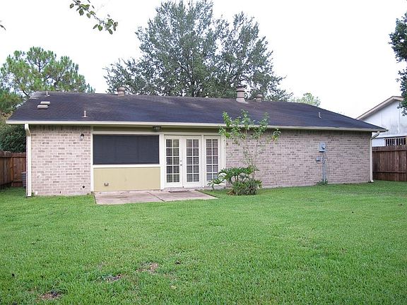 3rd image of 15810 Danford Dr