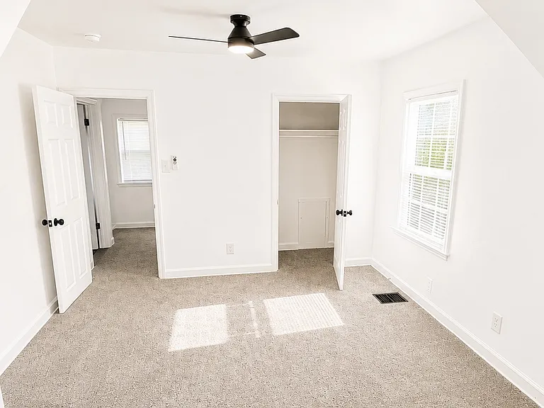 1339 Duxberry Ave — Photo 7