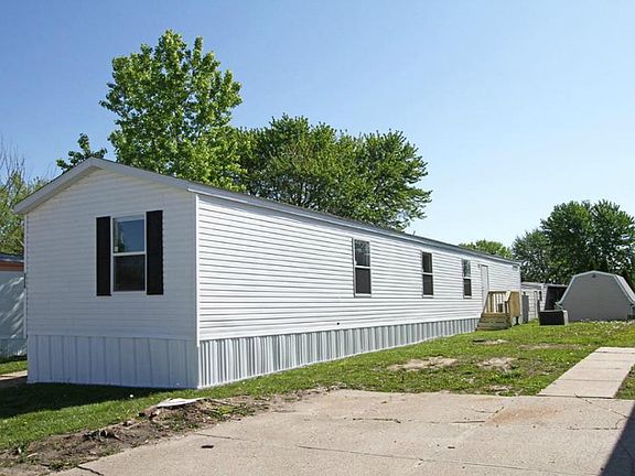 3rd image of 26 Pattie Dr